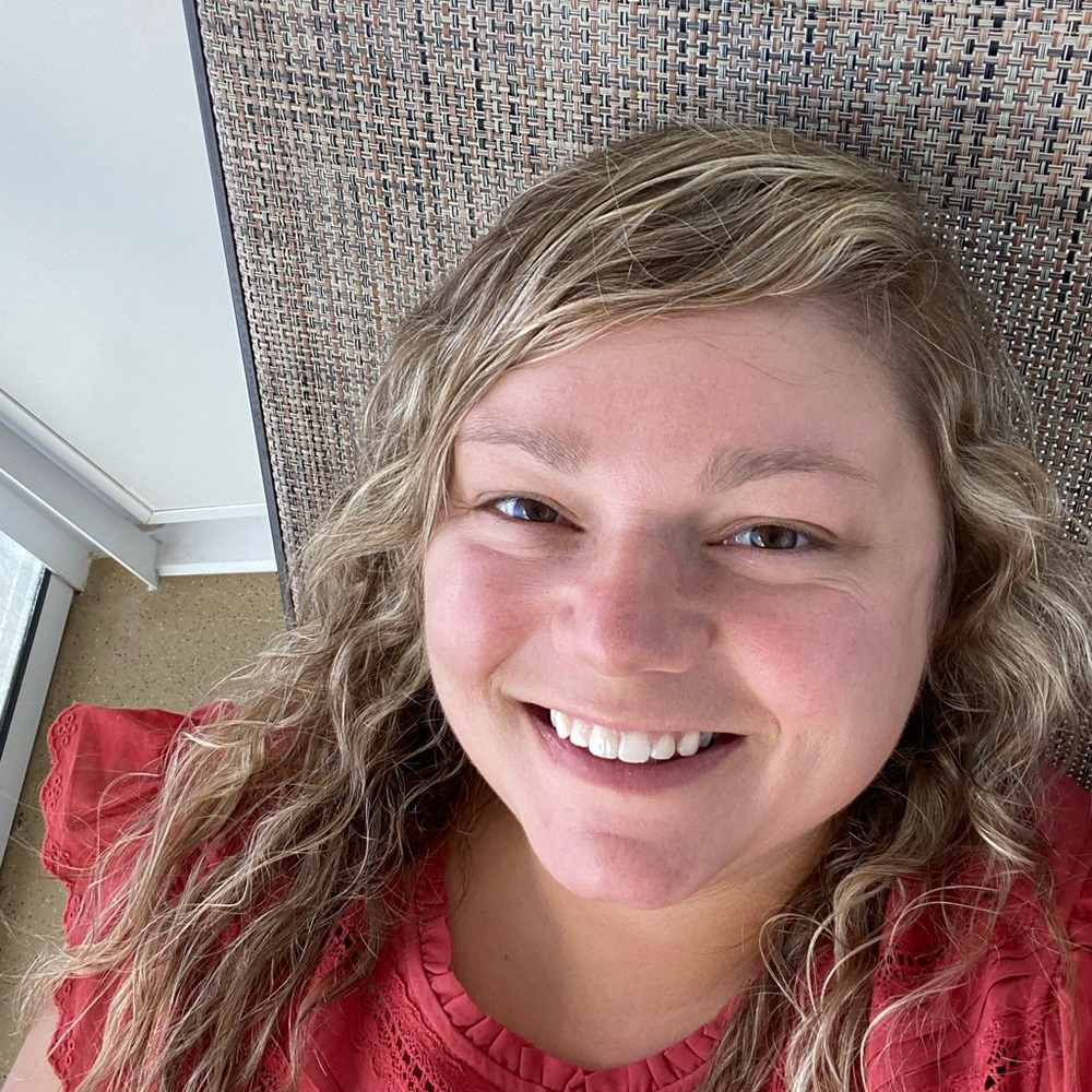 Meet your Posher, Lauren
